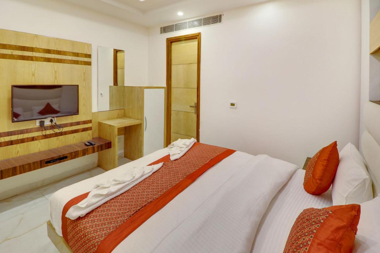 Hotel York Legacy Neu-Delhi Exterior foto