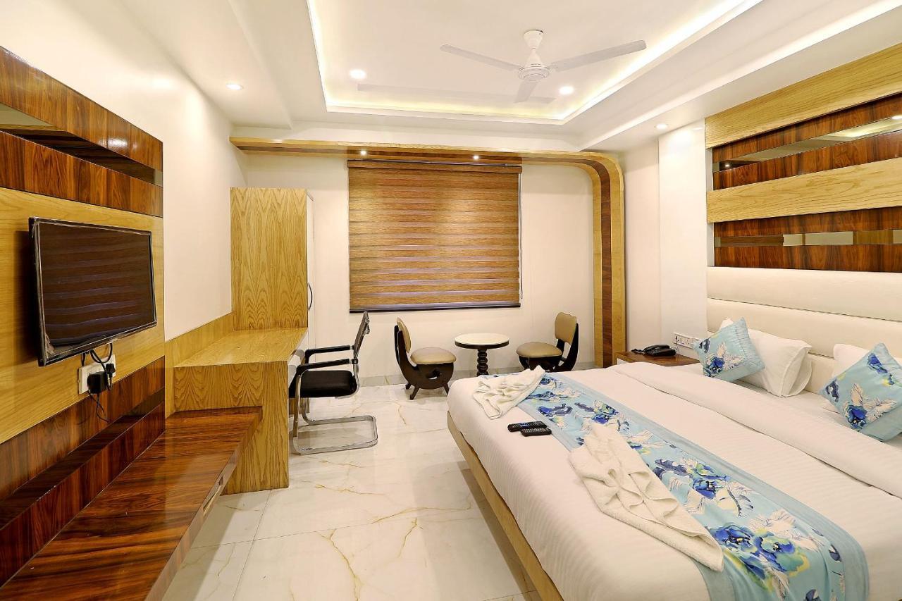 Hotel York Legacy Neu-Delhi Exterior foto