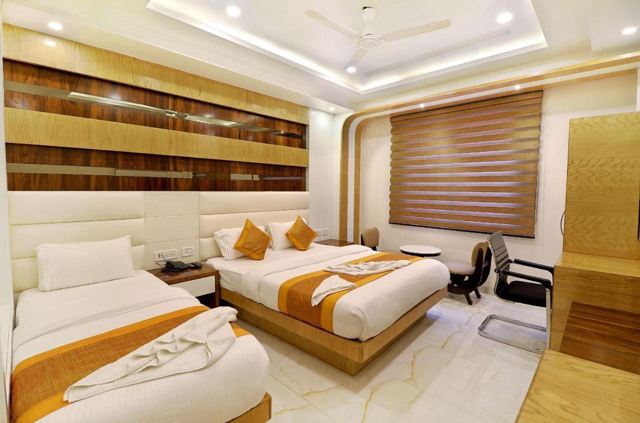 Hotel York Legacy Neu-Delhi Exterior foto