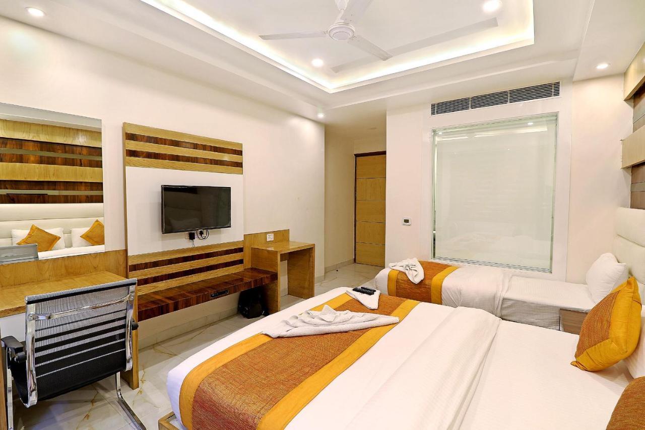 Hotel York Legacy Neu-Delhi Exterior foto